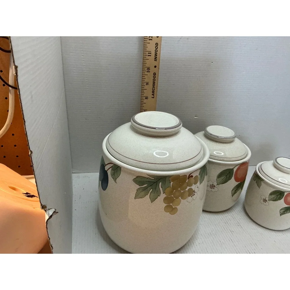 Mikasa Vintage Canister Set Fruit Panorama Country Classics 4pc Stoneware Cream
